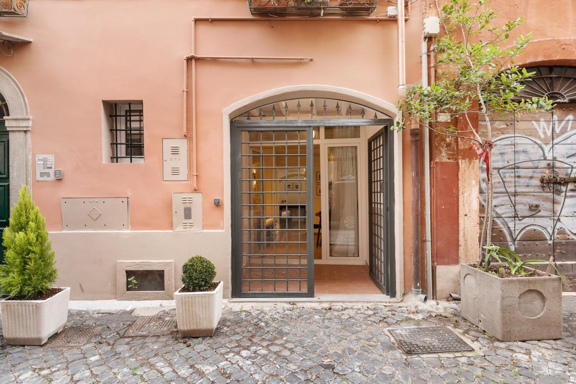 Leopardo Boutique Apartment In Trastevere Roma Exterior foto